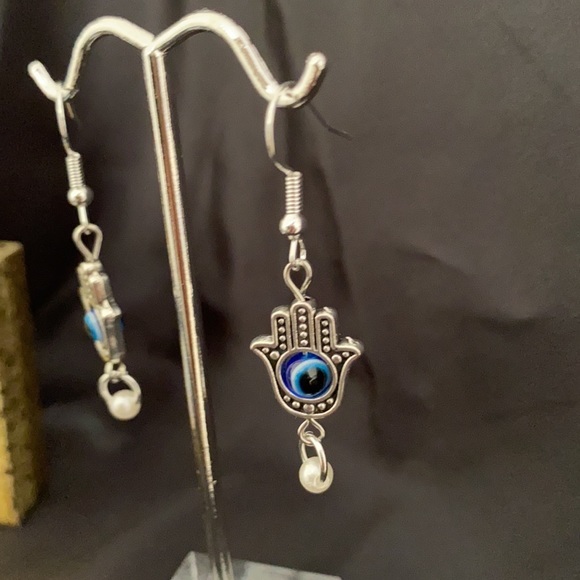 NEW handcrafted Earrings Pearl Blue Nazar pendant +keyholder - Picture 5 of 6